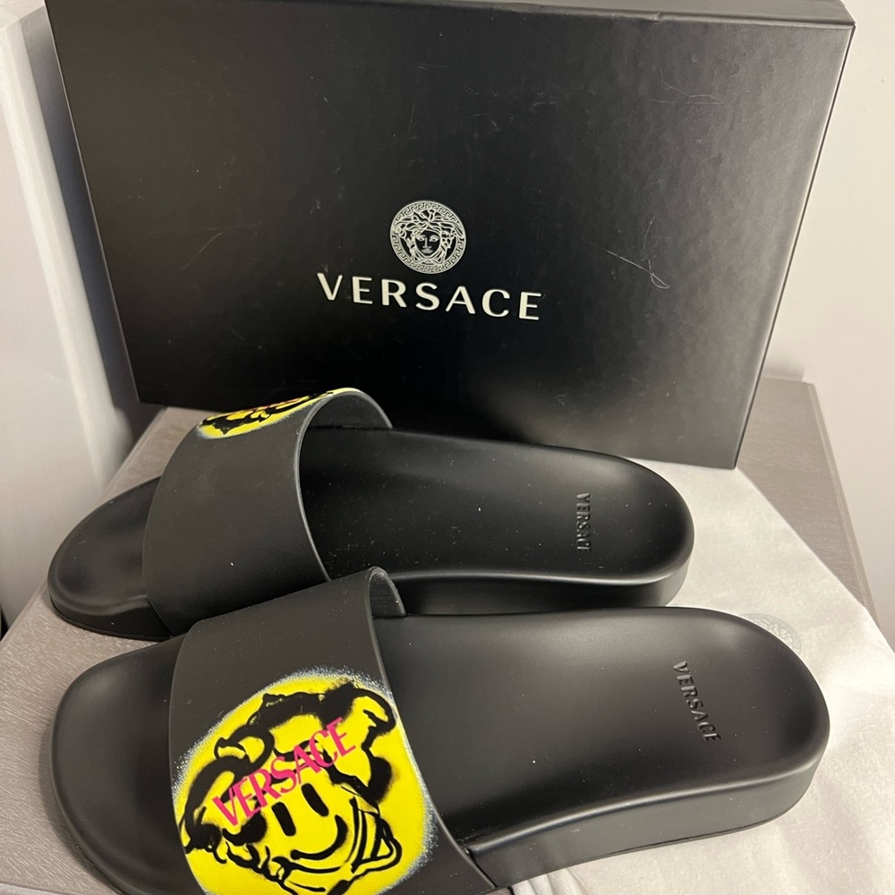 Versace slides